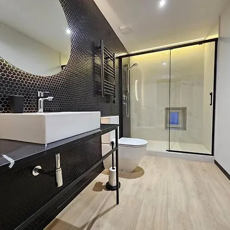 C13a01 La Calleja Apartment *
