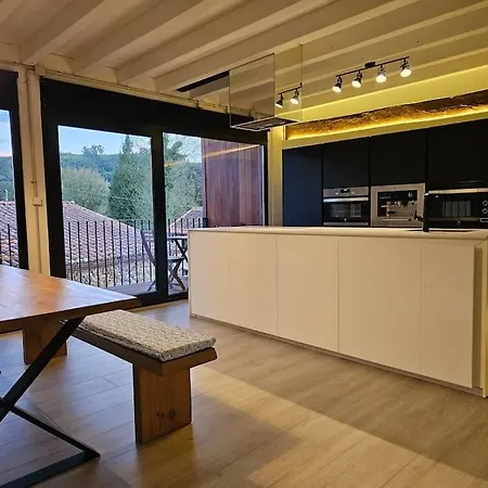 C13a01 La Calleja Apartment